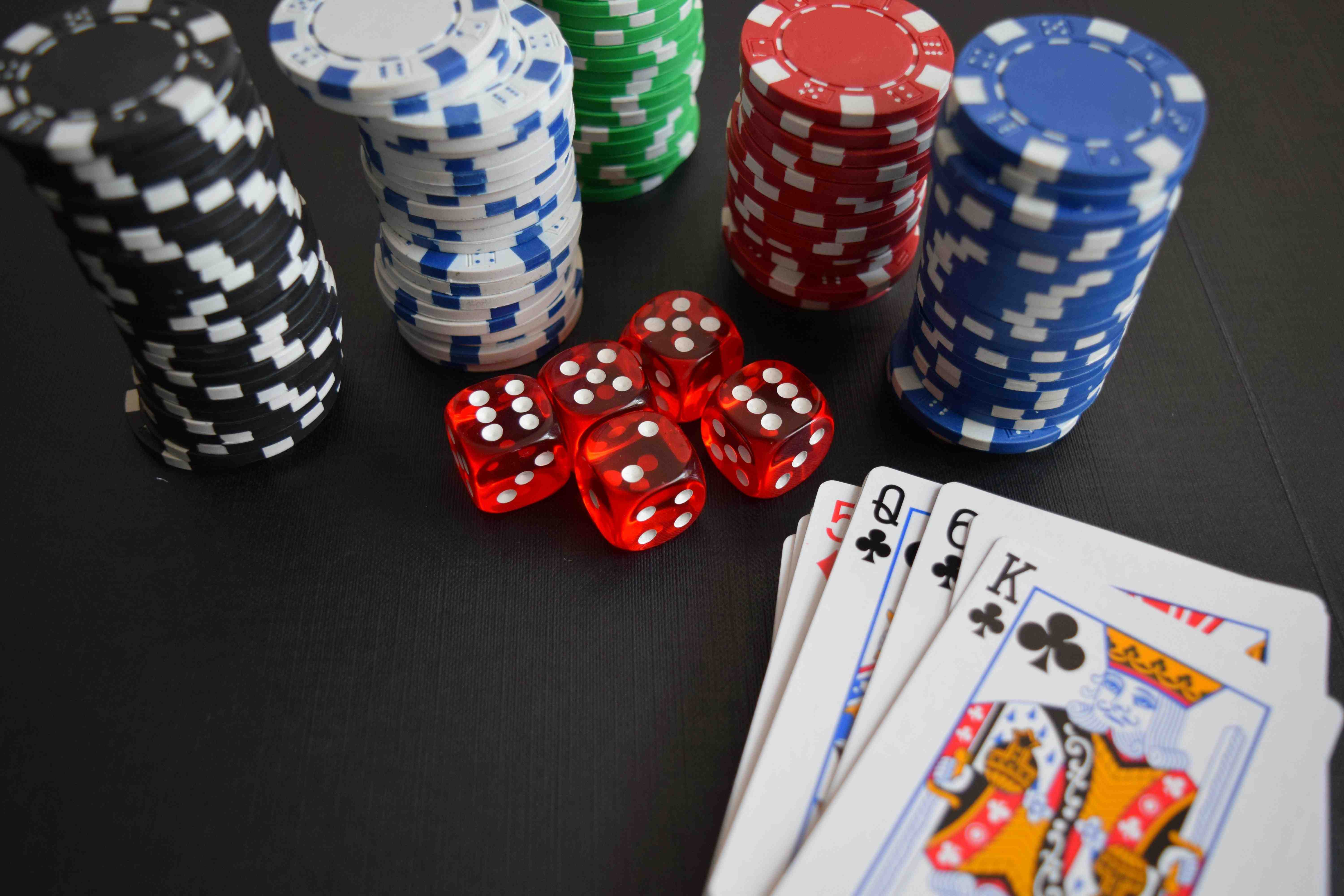 Filipino player enjoying okaok casino mobile gaming experience